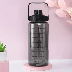 2 liters motivationsflaska med schema & tidsmarkör - Svart