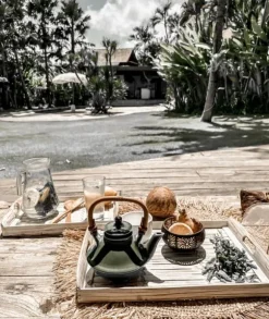 BRICKA MED MATKLÄDD M VIT