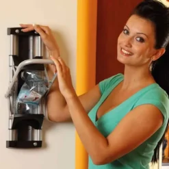 EcoPress presskross för PET-flaskor upp till 2L, monterad på vägg