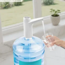 Elektrisk vattenpump för vattendunk - MR001 - LED-display - 1,2 L/min - USB-laddning, 1200 mAh batteri - Livsmedelssilikon & ABS - Vit