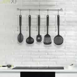 Espatula Rasera Cocina Nylon Basic 32,5 x 9 cm.