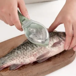 Fish Sccaler Praktisk lättanvänd snabb fiskfjällborttagare Skalare skrapa verktyg med lock för hemköket