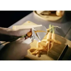 FISKARS - Ostskärare - hårdost Funktionell form