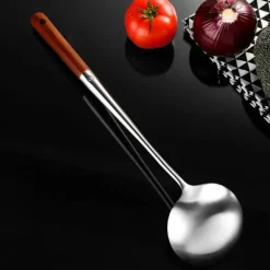 General's Kitchen 304 Rostfritt Stål Stor Soppslev med Långt Handtag för Hemmabruk, Värmebeständig Stekslev med Handtag i Rosenträ, Soppslev, Stekslev, Grötlev | CDON