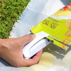 InnovaGoods 1 Bag Sealer with Fridge Magnet Magseal