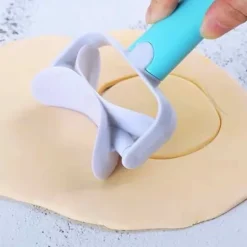 Kavel för att skära ut 7 cm cirklar av dumplings