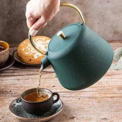 Kinghoff Gjutjärns Imbryk 1L med Filter Flaska Grön