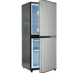 106L Mini-Kylskåp, 60L kyl + 46L frys, 7 temperaturer, Silverdörr, LED-ljus, Justerbara hyllor, 166 kWh/år