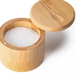 Magnetisk kryddlåda för matbordet - förvaringslösning gjord av bambu, roterande lock och sked - håller innehållet torrt