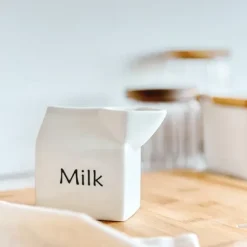 Mjölkkanna | NELSON | vit med inskription | 0,2 l | 889917