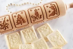 MoodForWood Träkavel, Graverad, 43 cm med Handtag, Perfekt för Bakning - Vintermönster