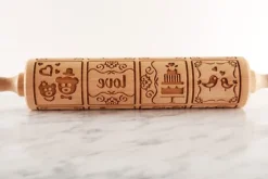 MoodForWood Träkavel, Graverad, 43 cm med Handtag, Perfekt för Bakning - Lovers Pattern