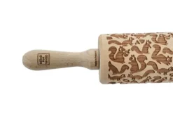 MoodForWood Träkavel, Graverad, 43 cm med Handtag, Perfekt för Bakning - Ekorrmönster