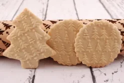 MoodForWood Träkavel, Graverad, 43 cm med Handtag, Perfekt för Bakning - Julgransmönster