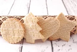 MoodForWood Träkavel, Graverad, 43 cm med Handtag, Perfekt för Bakning - Ugglemönster