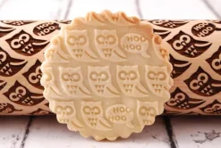 MoodForWood Träkavel, Graverad, 43 cm med Handtag, Perfekt för Bakning - Ugglemönster