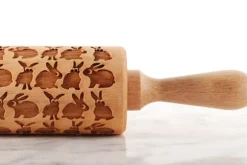 MoodForWood Träkavel, Graverad, 43 cm med Handtag, Perfekt för Bakning - Kaninmönster