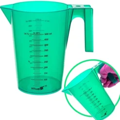 Mätbägare i plast 500 ml grönmålad PP-våg med handtag