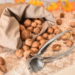 Nötknäpparen LUXY 18 cm