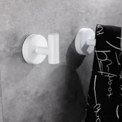 2-pack väggkrokar - vita självhäftande krokar