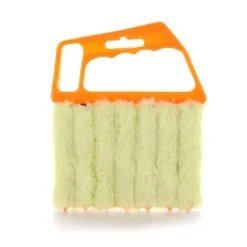 Persiennborste - rengör 6 persiennlameller samtidigt