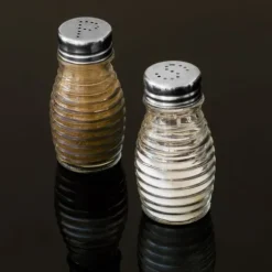 Salt- och pepparkar i glas, 2 st.