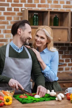 SKÄRBRÄDA I GLAS 52x30 GRÖN