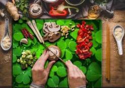 SKÄRBRÄDA I GLAS 52x40 GRÖN