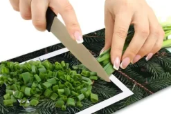 SKÄRBRÄDA I GLAS 52x30 PAPRIKA