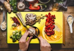 SKÄRBRÄDA I GLASPLATTA 52x30 KAFFE