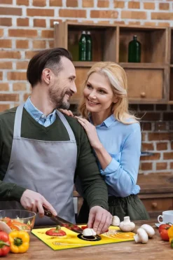 SKÄRBRÄDA I GLASPLATTA 52x30 KAFFE