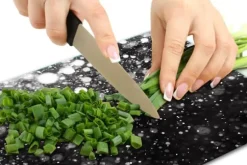 SKÄRBRÄDA I GLASPLATTA 52x40 SVART