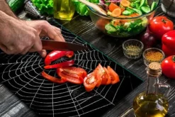 SKÄRBRÄDA I GLASPLATTA 52x40 SVART