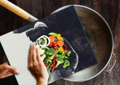 SKÄRBRÄDA I GLASPLATTA 52x40 VIT