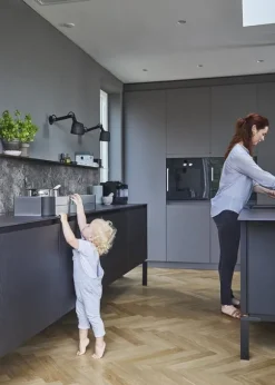 Spisskydd SafetyStoveguard Jasmine XL HomeSafety 57-93 cm