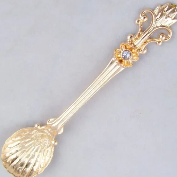 4st Kaffeskedar Set Vintage Dessertskedar av aluminiumlegering med Orris-mönster för hemmakök