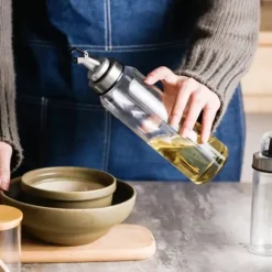 2-stycken multifunktionella oljedispenser Vinäger- och oljeflaskor av glas med 450 ml fyllnadskapacitet - För att hälla upp portioner utan att spilla | CDON