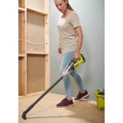 18V handdammsugare - RYOBI - RHV18F-0 - 4,24 kPa - 0,85 m3/min - 600 mL uppsamlare - Utan batteri med spaltverktyg & borste