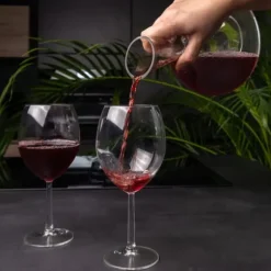 Vinkaraff / dekander Glaskaraff med 1,8 liter för rödvin Blyfri karaff i kristallglas Munblåst vinluftare med rengöringspärlor