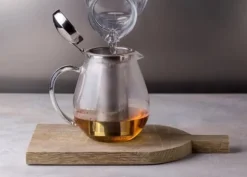 Wilmax tekanna i glas 600 ml med stålfilter, spissäker